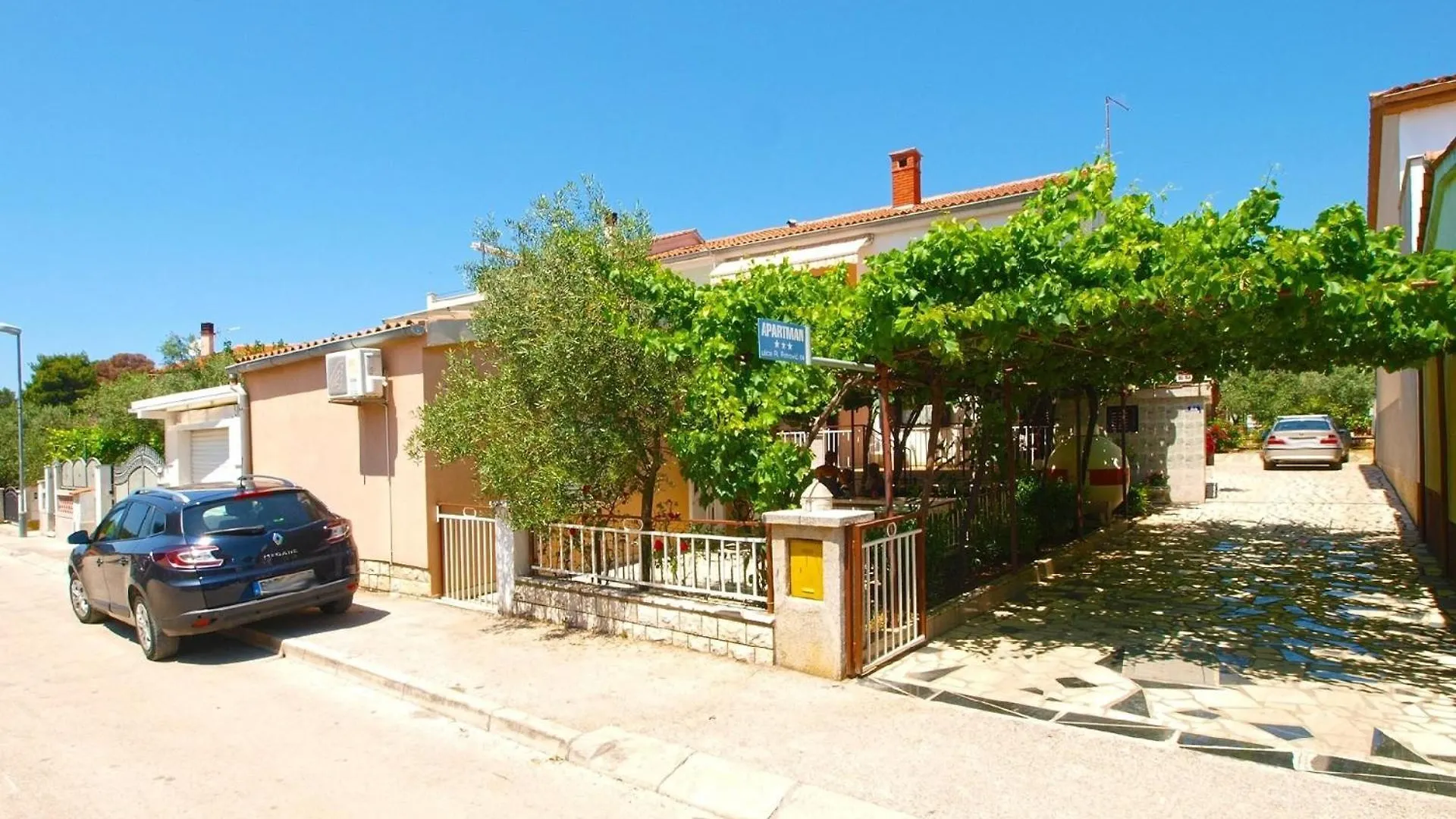 Apartment Ferienwohnung Fuer 4 Personen Ca 46 Qm In Fazana, Istrien Istrische Riviera